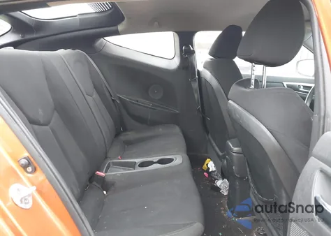 2012 Hyundai Veloster Base W/Black z USA, uszkodzony, nr VIN KMHTC6AD3CU057620